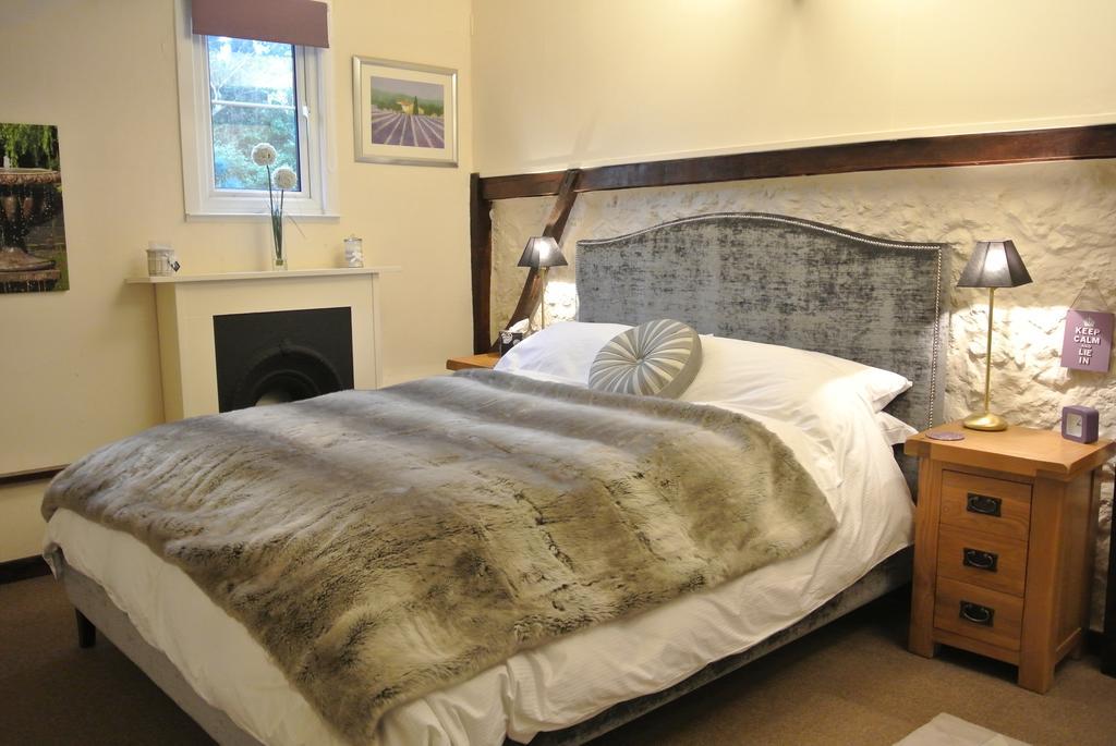 Frith Farm House Cottages Newnham  Phòng bức ảnh